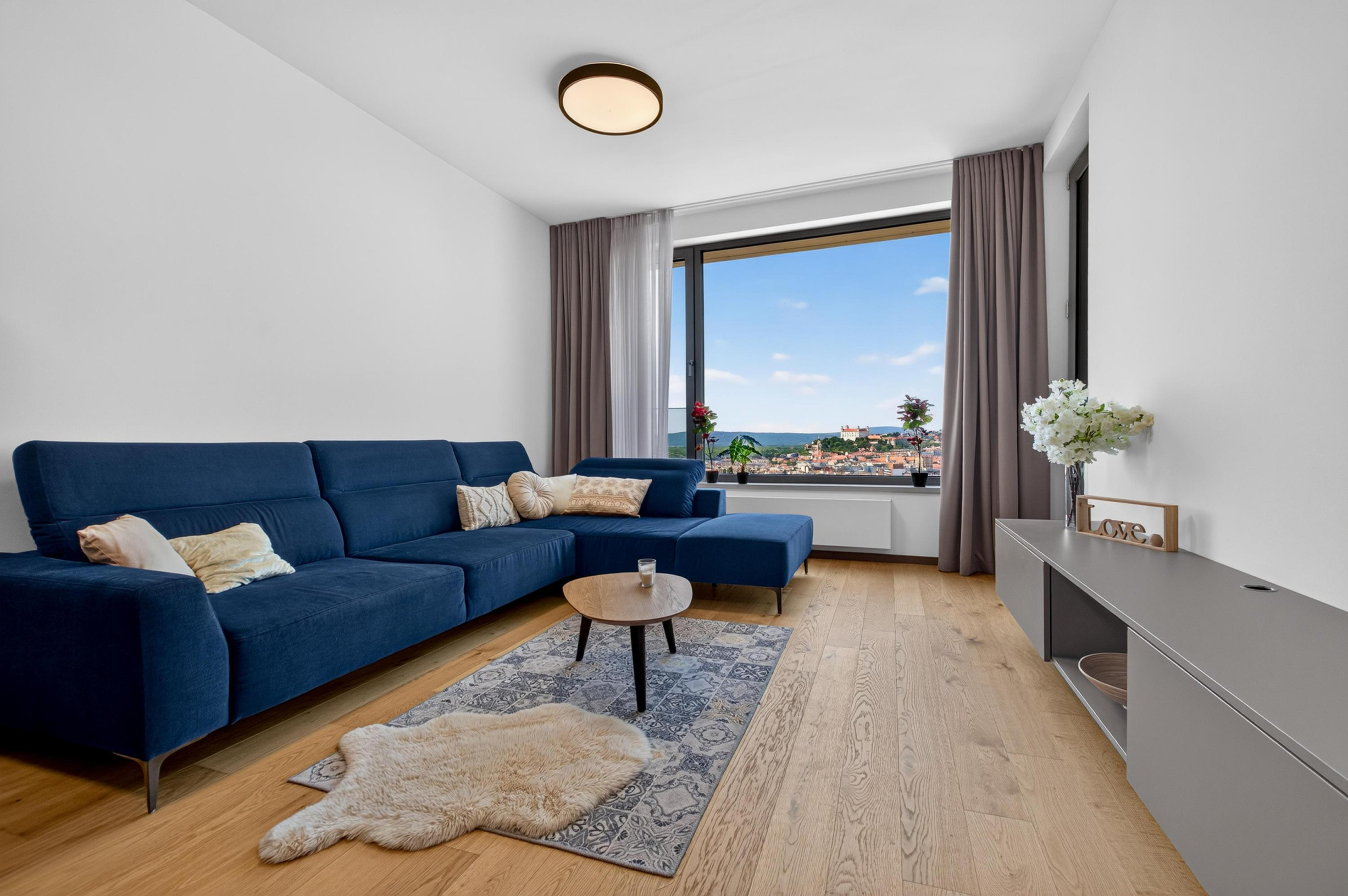 REZERVOVANÉ: SKY PARK | DIZAJNOVÝ 2-IZBOVÝ BYT NA 23. POSCHODÍ S VÝHĽADOM NA HRAD