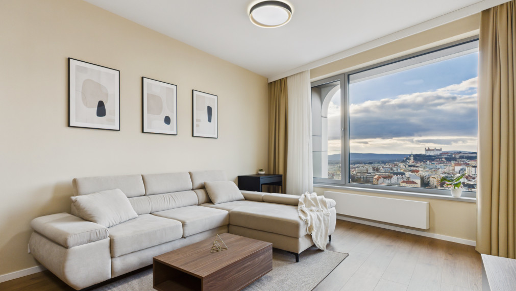 Štýlový 2-izbový byt (50 m²) s úžasným výhľadom na Bratislavský hrad v SKY PARKU