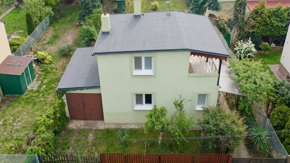 PREDANÉ Celoročne obyvateľná chata pri jazere- Sekule