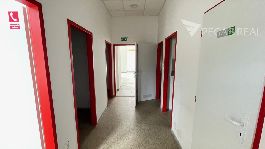 Na prenájom krásny priestor v úplnom centre BA na Štúrovej ul.