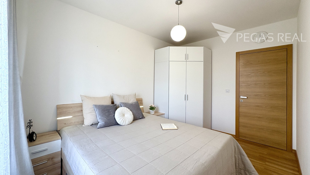 **PREDANÝ** Slnečný, kompletne zariadený 3-izbový byt s balkónom v Cubicon Gardens