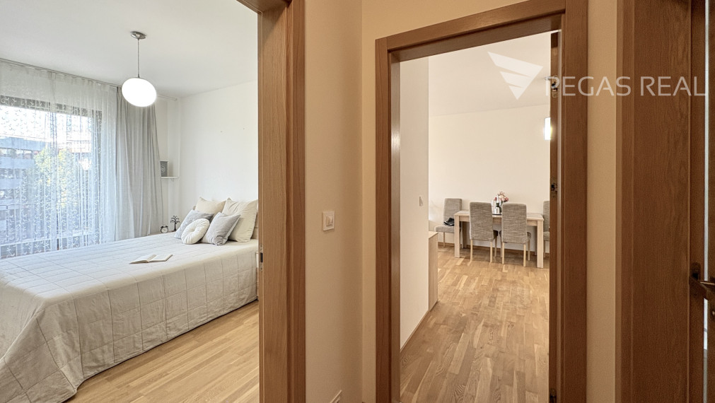 **PREDANÝ** Slnečný, kompletne zariadený 3-izbový byt s balkónom v Cubicon Gardens