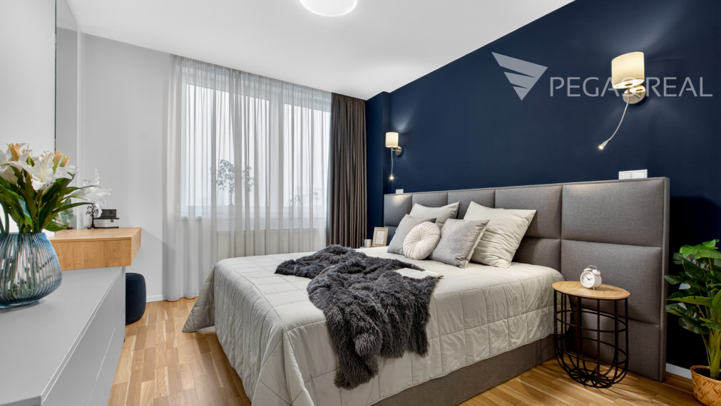 **PREDANÝ** Prémiový veľkometrážny kompletne zariadený 3i byt s balkónom v Ružinove