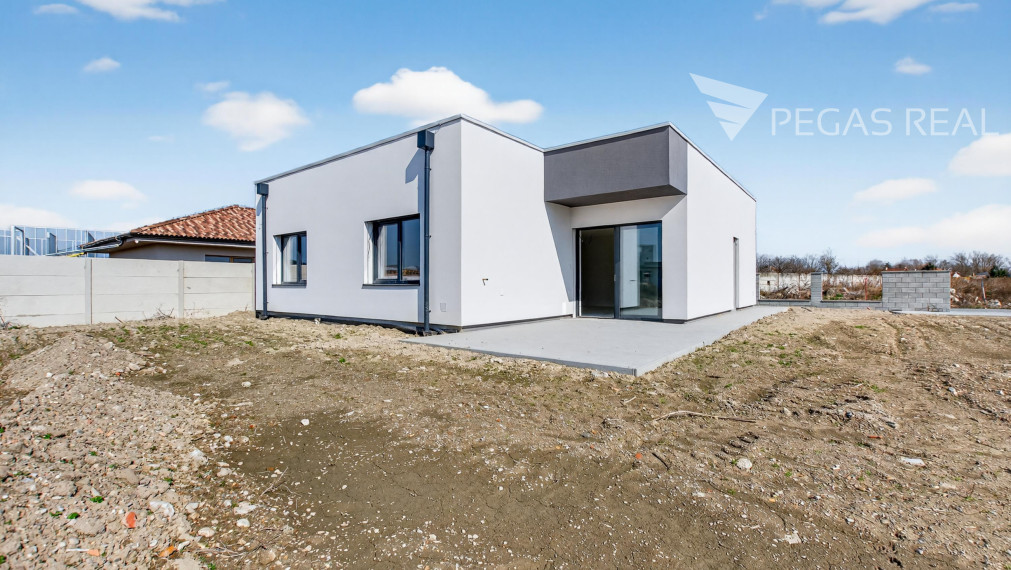 REZERVOVANÉ 4-izbový moderný bungalov Tomášove