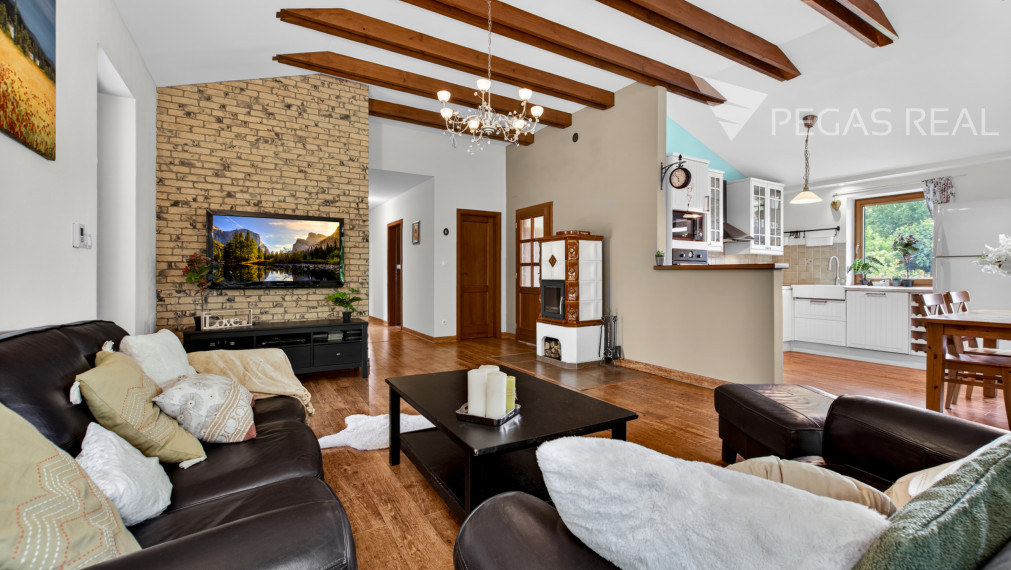 Rodinný bungalov s veľkým pozemkom 1 893 m², terasou a súkromím – Trstená na Ostrove