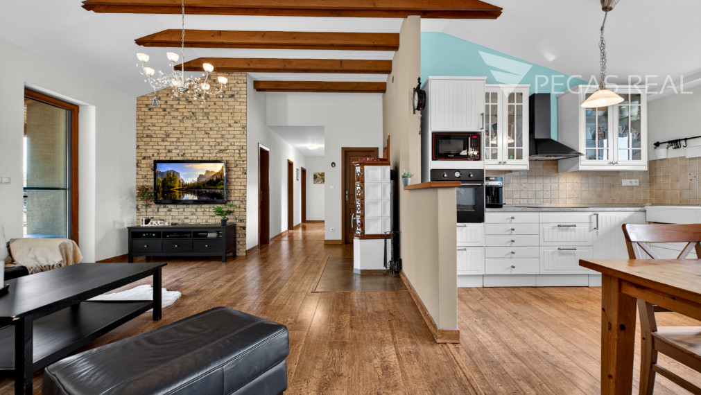 Rodinný bungalov s veľkým pozemkom 1 893 m², terasou a súkromím – Trstená na Ostrove