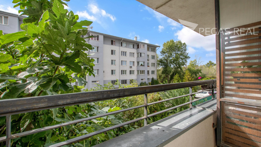 2-izbový byt s balkónom v pokojnej lokalite na Píniovej ulici