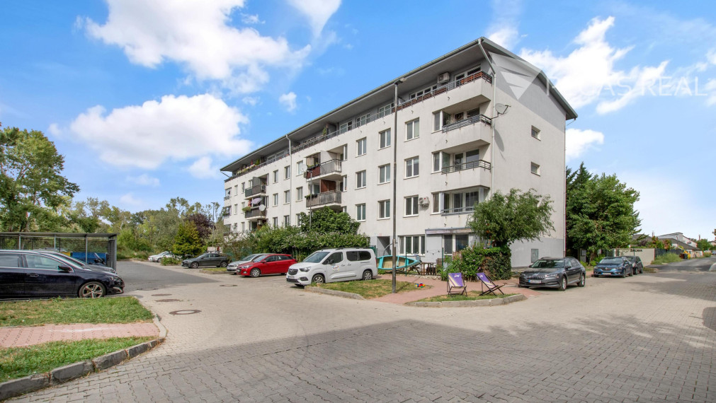 2-izbový byt s balkónom v pokojnej lokalite na Píniovej ulici