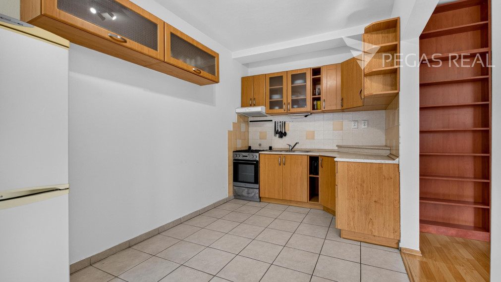 2-izbový byt s balkónom v pokojnej lokalite na Píniovej ulici
