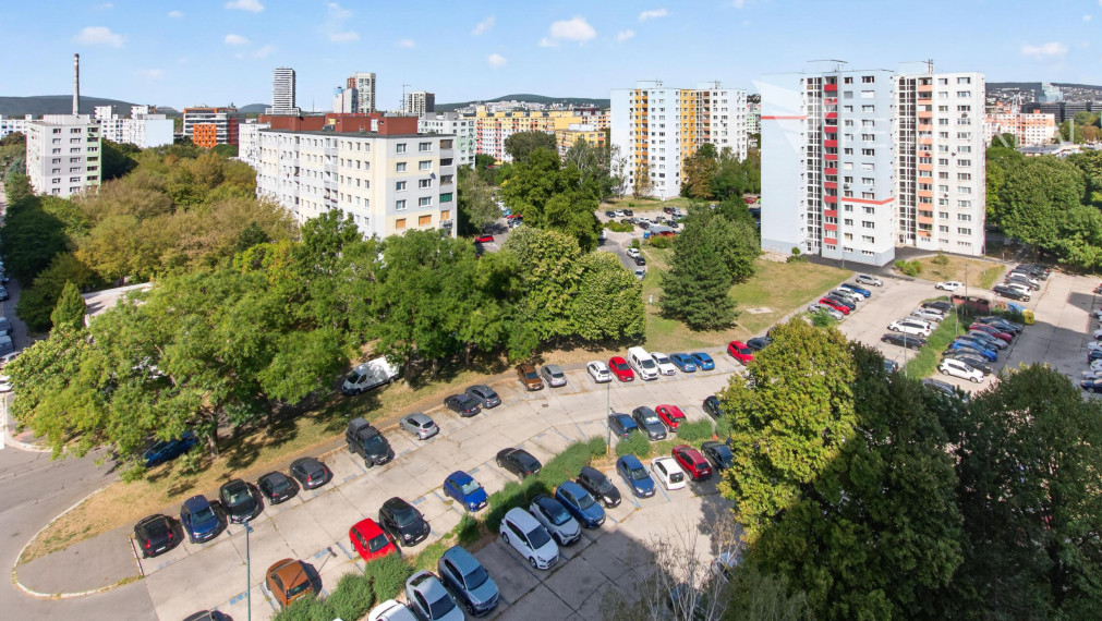 Krásny 3 izbový byt na Ševčenkovej ul. po kompletnej rekonštrukcii
