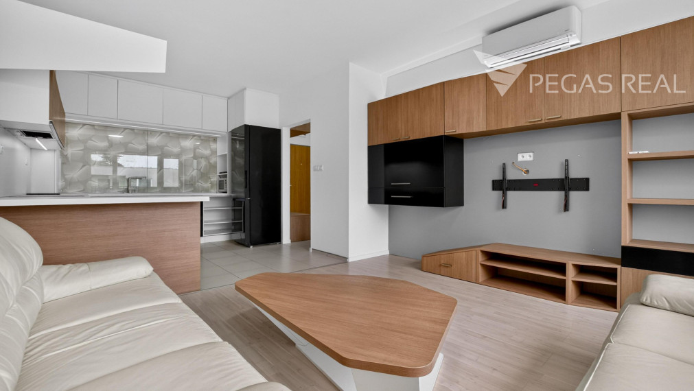 SUPER CENA - 2-izbový byt s balkónom a 2× klimatizáciou v obľúbenej lokalite Ružinova