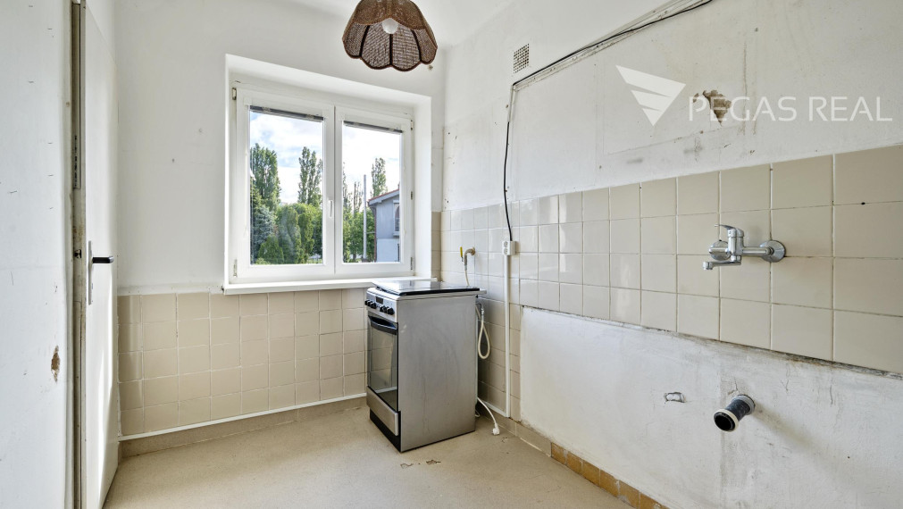 3-izbový byt s balkónom, pivnicou a samostatnou garážou v prestížnej lokalite Starého Mesta – VIDEO