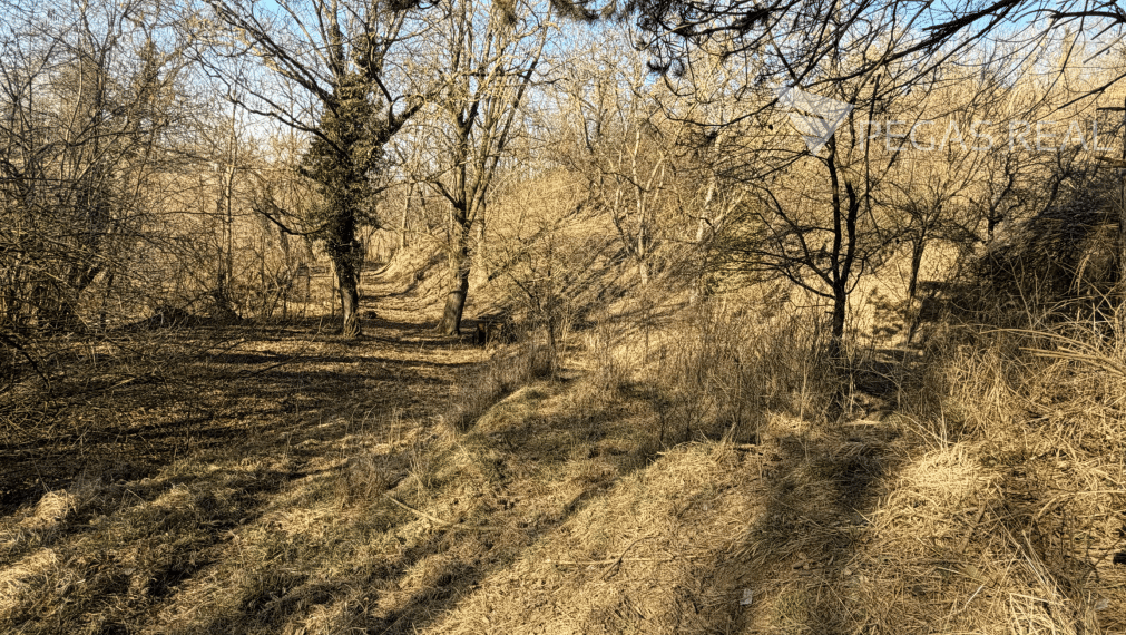 Pozemok na samote. Ratnovce, Banka pri Piešťanoch, 5402m2
