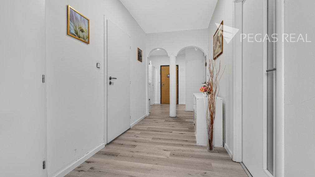 VEĽKÝ 3-IZBOVÝ BYT 86,45 m² S LOGGIOU | BAJZOVA ULICA | BRATISLAVA – NIVY