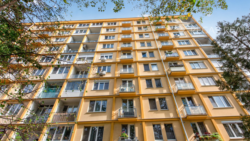 3-IZBOVÝ BYT S LOGGIOU NA ŠTRKOVCI | SOLIVARSKÁ ULICA | 61,5 m²