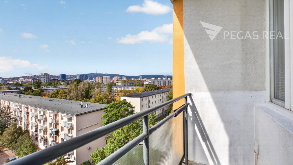 3-IZBOVÝ BYT S LOGGIOU NA ŠTRKOVCI | SOLIVARSKÁ ULICA | 61,5 m²