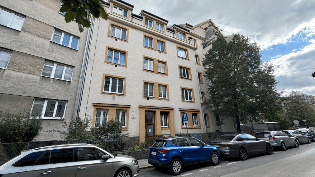 Priestranný 3-izbový byt v tehelnom dome Bratislava, Nové Mesto