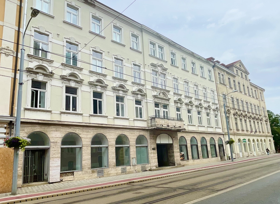 Na prenájom krásny priestor v úplnom centre BA na Štúrovej ul.