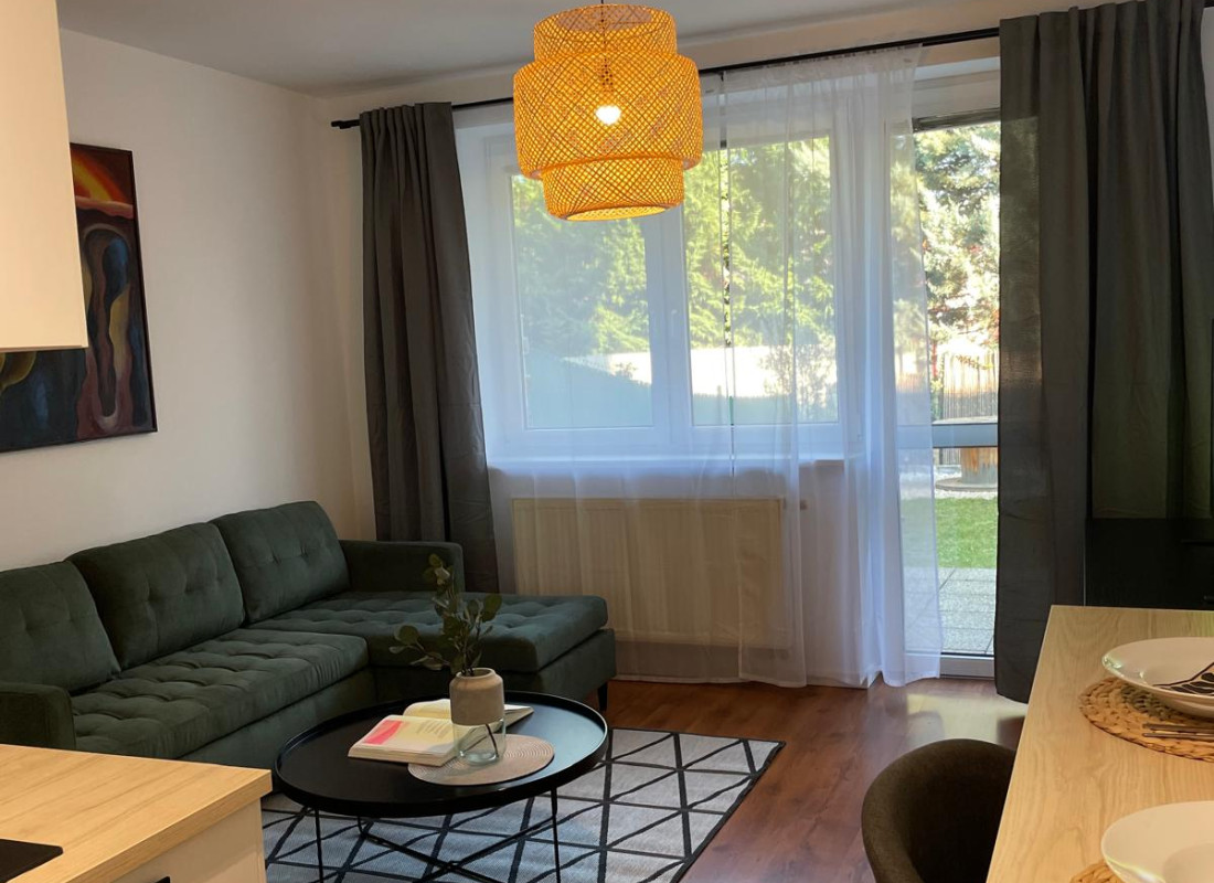 PRENAJATÉ - 1,5 izbový byt so záhradou a garážou vo Vajnoroch